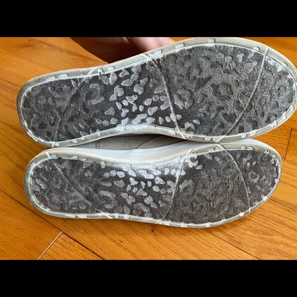 Tan Suede Sneakers - Picture 4 of 5